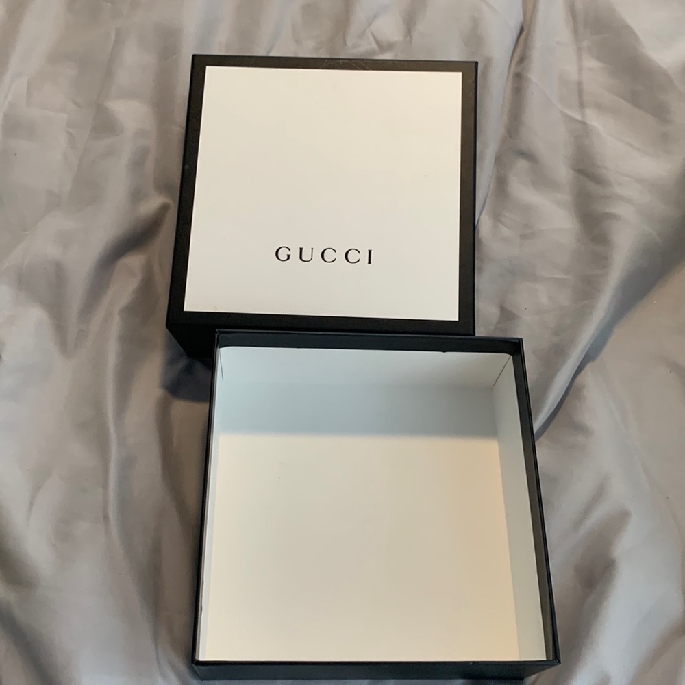 Gucci box